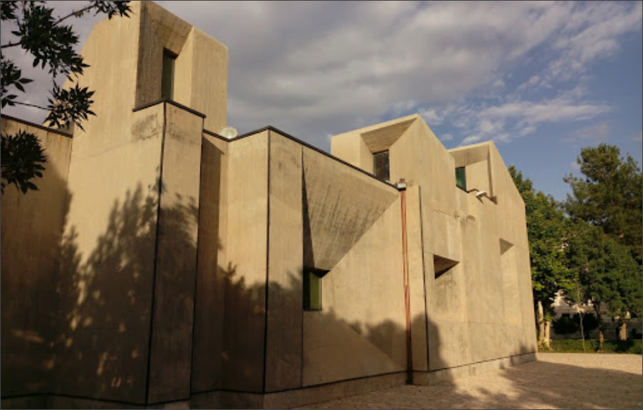 ورودی موزه توس اثر هوشنگ سیحون